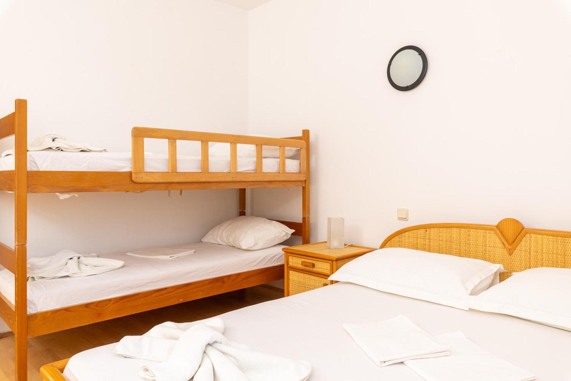 Hotel Timun Gdinj Экстерьер фото